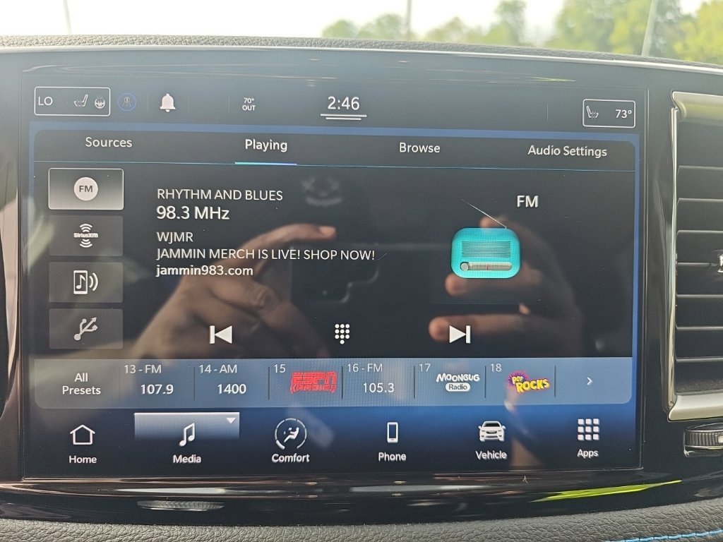 Used 2021 Chrysler Pacifica Touring FWD image 17