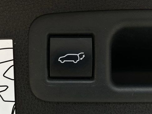 Used 2021 Toyota Highlander Platinum AWD/4WD image 39