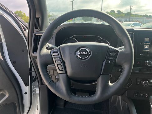 Used 2026 Nissan Frontier SV w/ SV Convenience Package RWD image 25