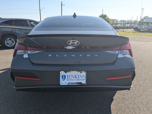 New 2026 Hyundai Elantra Sport FWD image 6