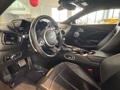 Used 2020 Aston Martin V8 Vantage Coupe image 25