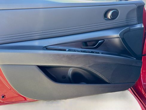 Used 2025 Hyundai Elantra Sport image 20