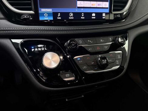 New 2026 Chrysler Pacifica Select w/ S Appearance Package FWD image 16