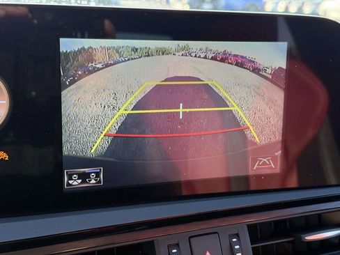 Used 2022 Lexus ES 350 F Sport image 11