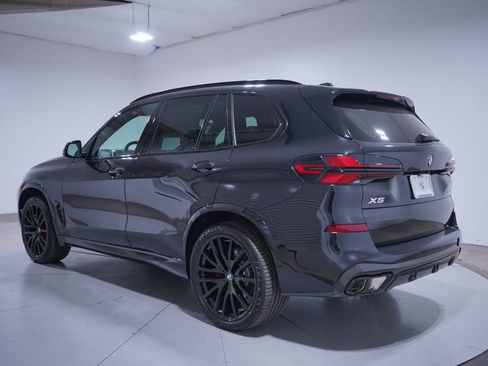 New 2026 BMW X5 sDrive40i w/ M Sport Package image 3