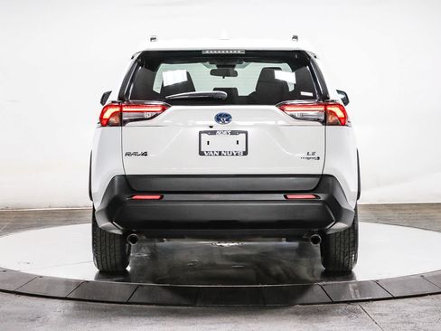 Certified 2024 Toyota RAV4 LE AWD/4WD image 4