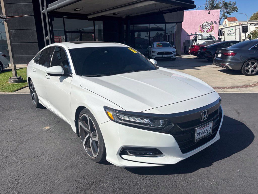 Used 2019 Honda Accord Sport image 2