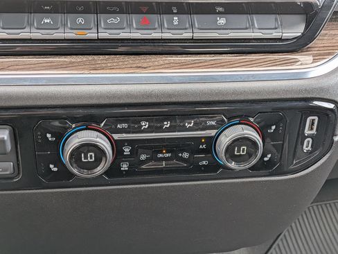 Used 2025 Chevrolet Silverado 1500 LT RWD image 26