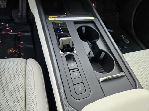 New 2026 Lexus ES 350e FWD image 12