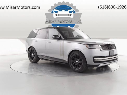 Used 2023 Land Rover Range Rover SE AWD/4WD image 1