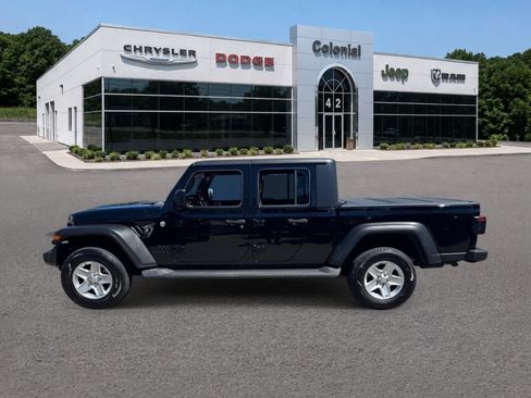 Used 2020 Jeep Gladiator Sport w/ Quick Order Package 24S AWD/4WD image 3
