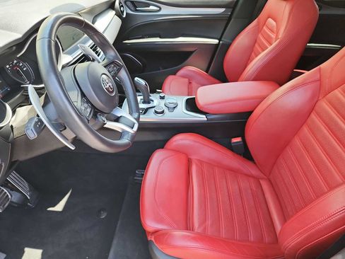 Used 2023 Alfa Romeo Stelvio Veloce AWD/4WD image 15