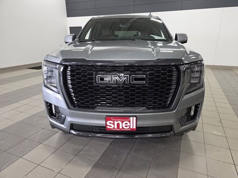 Used 2023 GMC Yukon XL Denali Ultimate image 8
