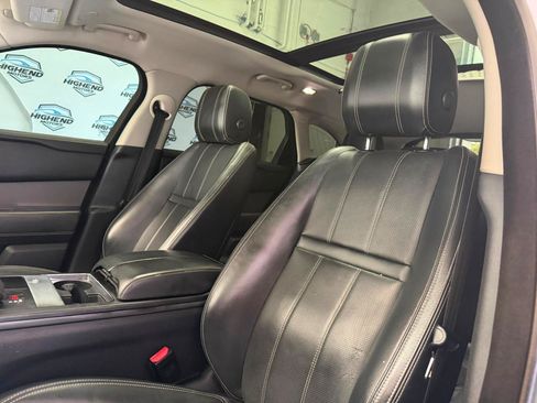 Used 2021 Land Rover Range Rover Velar S AWD/4WD image 17