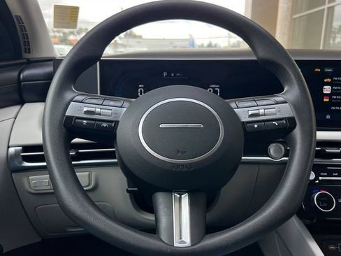 Certified 2025 Hyundai Tucson SEL FWD image 28