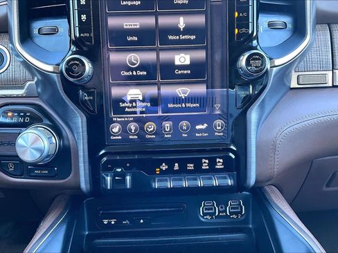 Used 2019 RAM 1500 Limited image 33