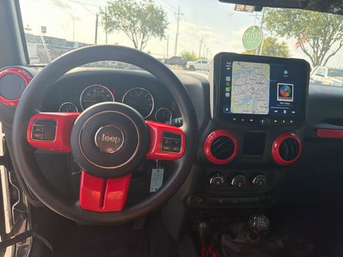 Used 2017 Jeep Wrangler Unlimited Sport AWD/4WD image 8