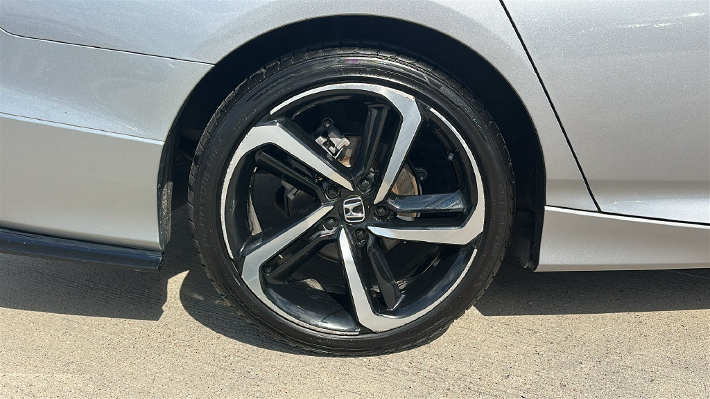 Used 2017 Honda Accord EX-L image 16