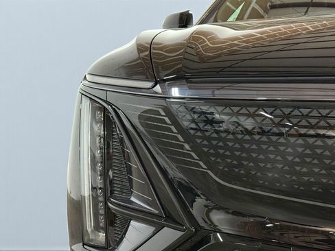 New 2026 Cadillac Lyriq V image 10