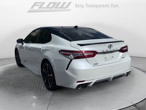 Used 2020 Toyota Camry XSE image 5