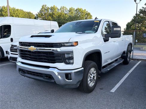 Used 2025 Chevrolet Silverado 2500 LT w/ Convenience Package AWD/4WD image 1