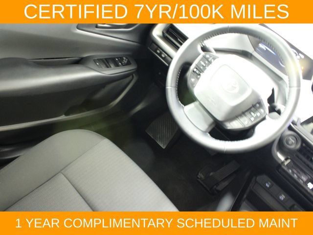 Used 2025 Toyota Prius LE FWD image 15