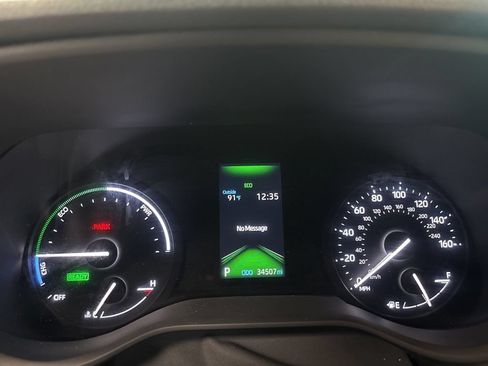Used 2024 Toyota Sienna LE FWD image 18