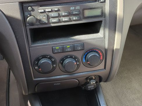 Used 2006 Hyundai Elantra GLS FWD image 17