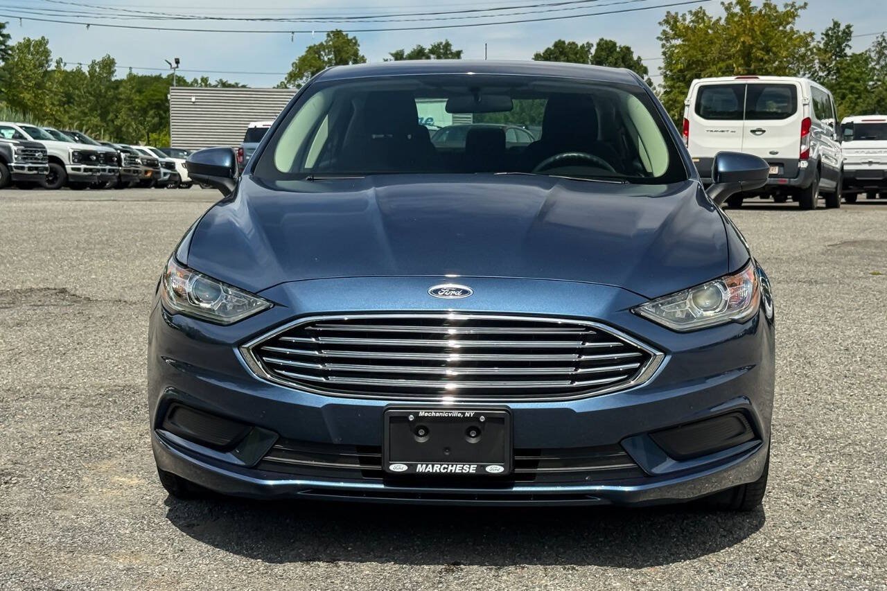 Used 2018 Ford Fusion SE w/ Fusion SE Technology Package FWD image 8