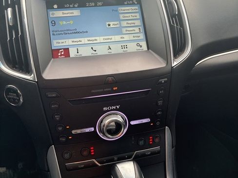 Used 2018 Ford Edge Titanium w/ Canadian Touring Package image 10