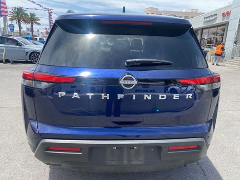 Used 2025 Nissan Pathfinder SV FWD image 8