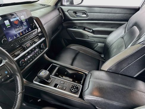 Used 2023 Nissan Pathfinder SL w/ SL Premium Package AWD/4WD image 25