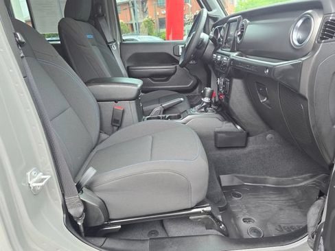 Used 2023 Jeep Wrangler Unlimited Rubicon 4xe w/ Dual Top Group AWD/4WD image 40