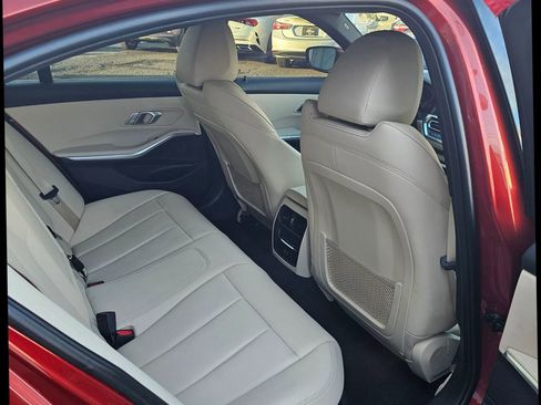 Used 2021 BMW 330i xDrive Sedan w/ Convenience Package image 9
