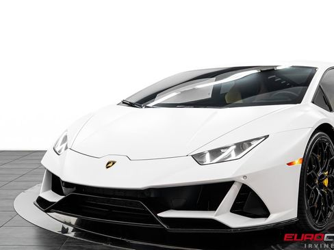 Used 2022 Lamborghini Huracan EVO AWD/4WD image 13