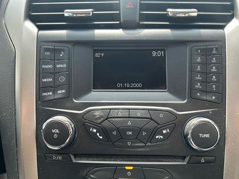 Used 2014 Ford Fusion SE w/ Equipment Group 202A FWD image 22