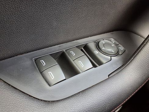 Used 2022 Chevrolet Blazer RS w/ Enhanced Convenience Package image 25