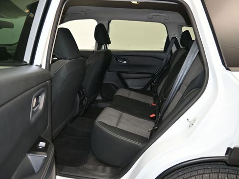 Certified 2024 Nissan Rogue SV image 24