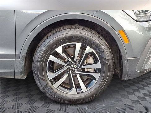 Certified 2024 Volkswagen Tiguan S image 8