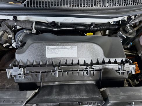 Used 2022 Chevrolet Express 2500 image 32