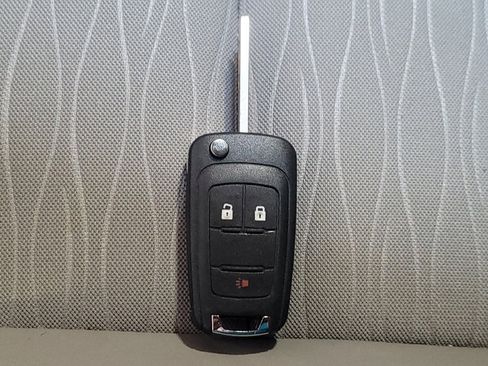 Used 2016 Buick Encore FWD image 32