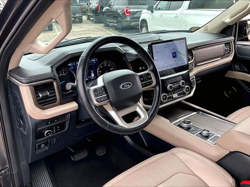 Used 2024 Ford Expedition Limited AWD/4WD image 18
