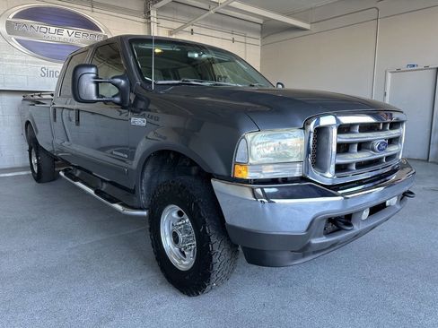 Used 2002 Ford F350 Lariat image 1