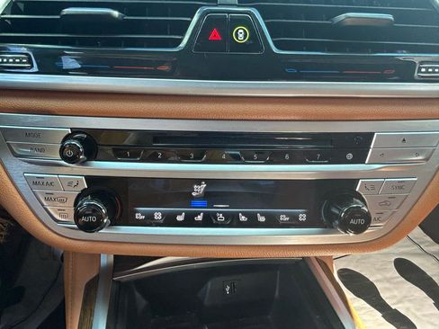 Used 2018 BMW ALPINA B7 xDrive AWD/4WD image 26