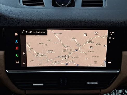 Certified 2023 Porsche Cayenne Platinum Edition image 22