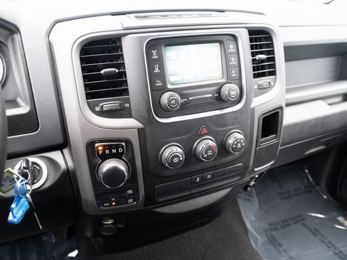 Used 2019 RAM 1500 Express image 3