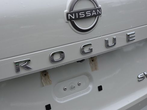 Used 2023 Nissan Rogue SV w/ SV Premium B Package AWD/4WD image 20