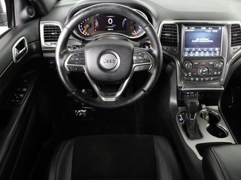 Used 2018 Jeep Grand Cherokee Altitude AWD/4WD image 7