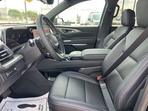 New 2026 Chevrolet Traverse LT FWD image 15