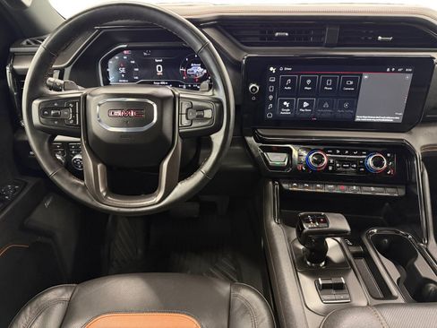 Used 2024 GMC Sierra 1500 AT4 w/ Technology Package AWD/4WD image 13
